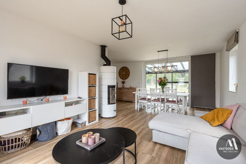 Recente energiezuinige woning met grote tuin foto 2