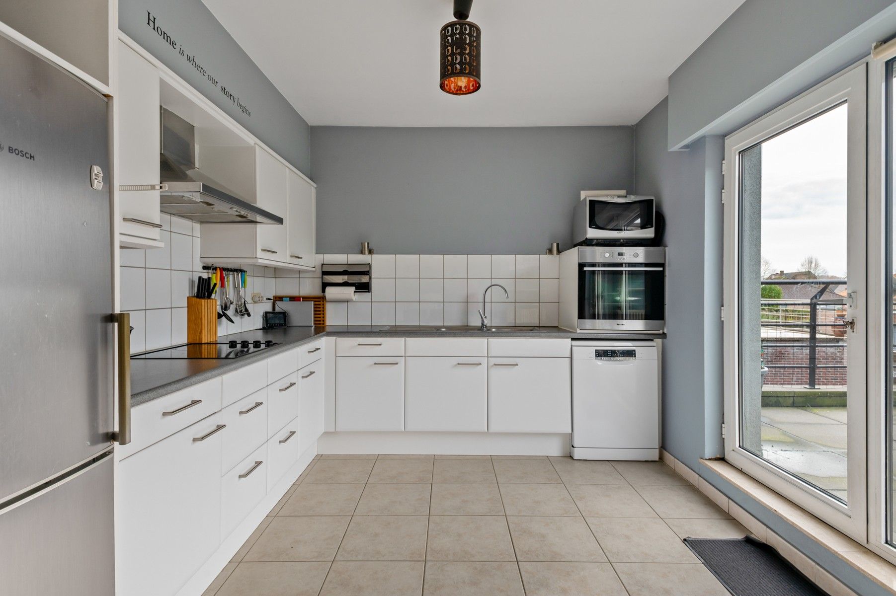 Ruim duplex-appartement met groot terras en staanplaats foto 5