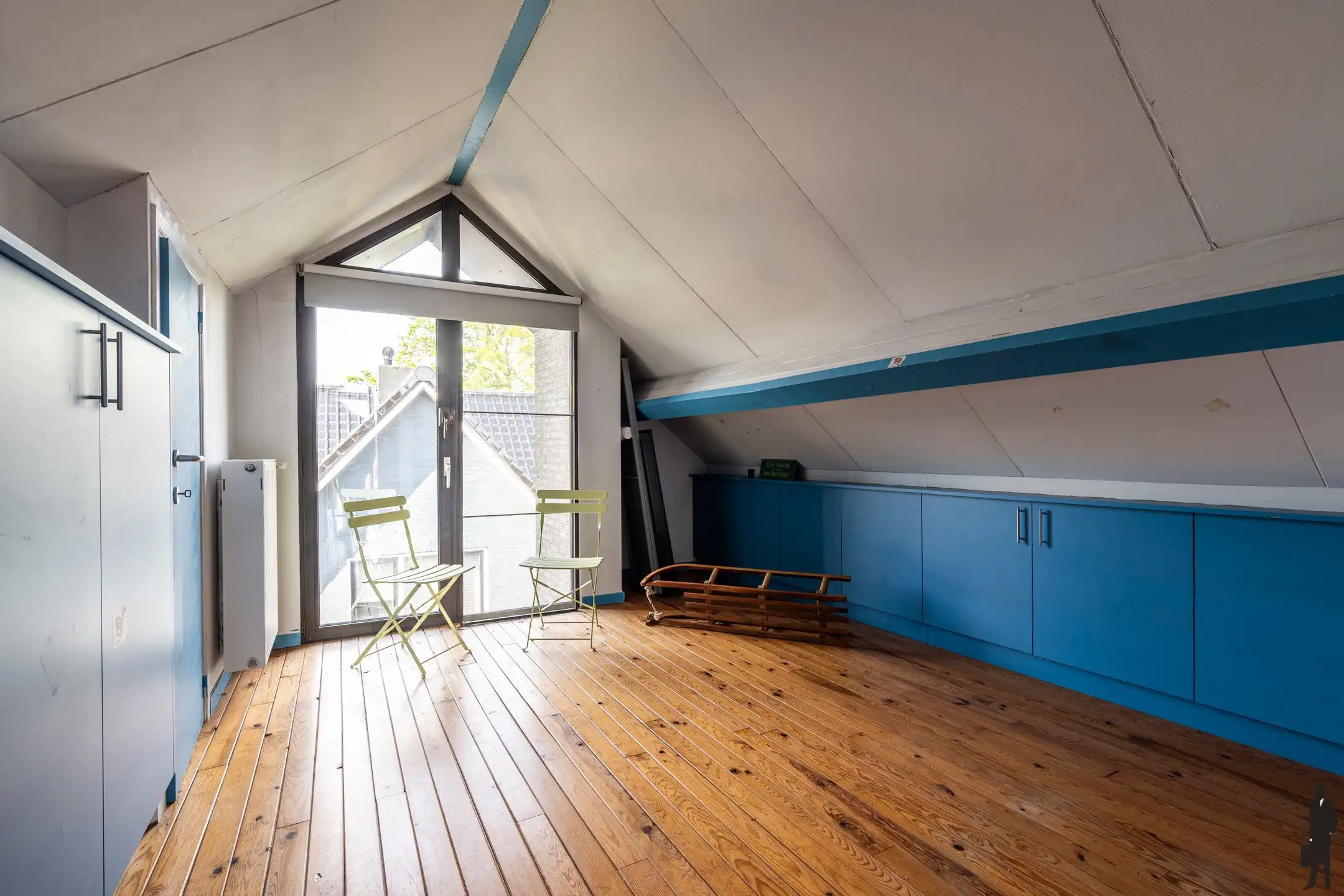 Vrijstaande, ruime gezinswoning met 5-7 slpk. en/of mogelijkheden tot kantoor - beroep aan huis foto 25