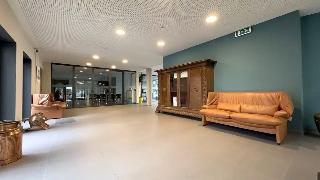 Commercieel gelijkvloers kantoor te huur nabij het station Wetteren foto 12