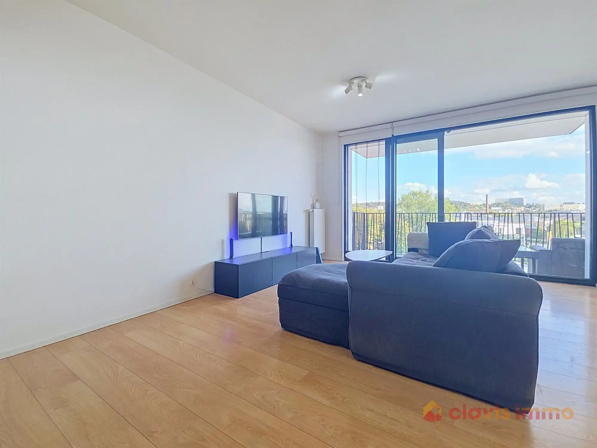 Appartement met terras en parking foto 18