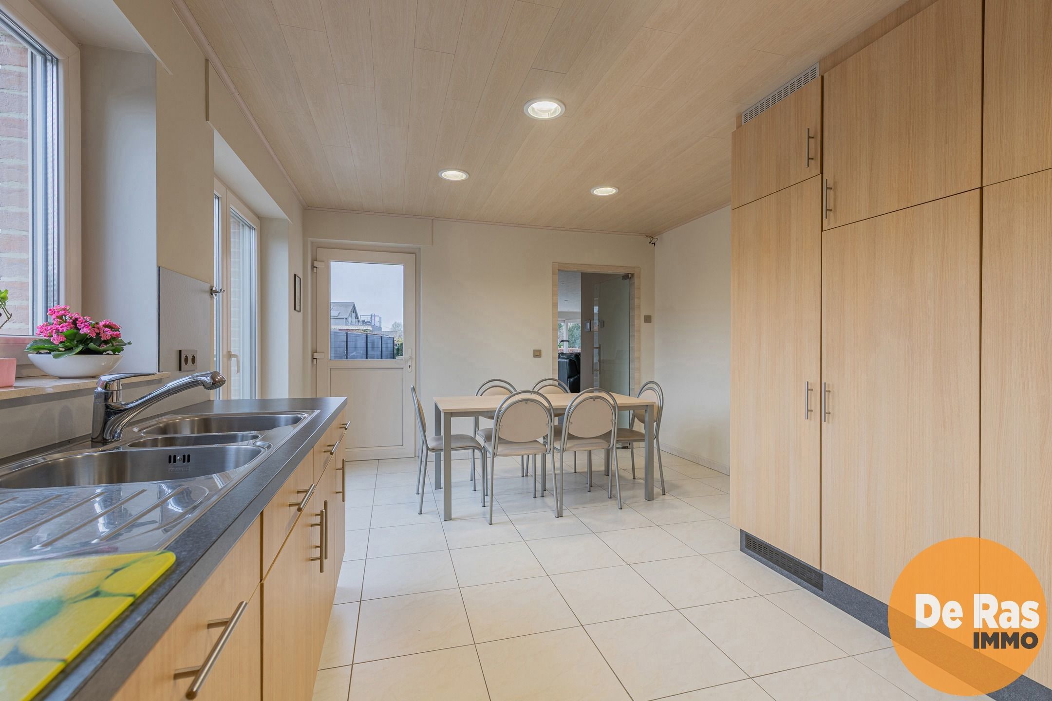 WETTEREN- Ruime, comfortabele 4-gevelwoning centrum Wetteren foto 10