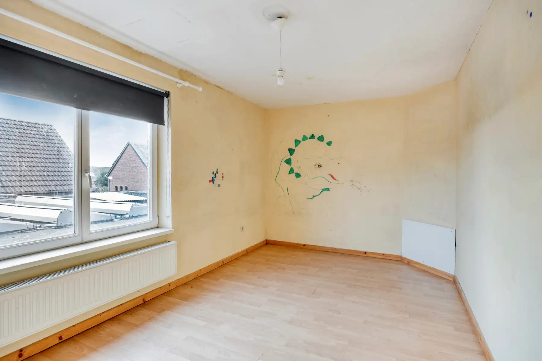 Ruime woning met 4 slaapkamers en loods  foto 14