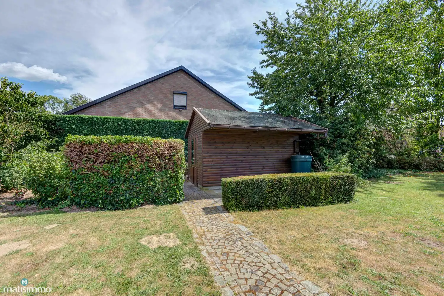 RUIME GEZINSWONING MET VIER SLAAPKAMERS, DUBBELE GARAGE EN RUIME TUIN NABIJ HET CENTRUM VAN HASSELT foto 39