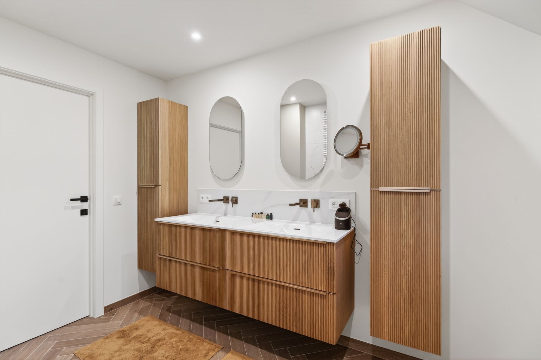 Rustig gelegen exclusieve villa met zwembad in Jabbeke foto 12