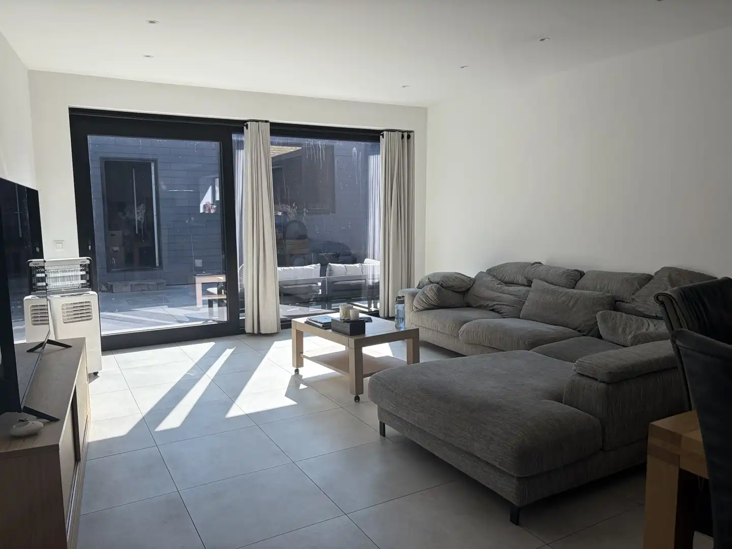 Moderne halfopen woning met alle comfort. foto 5