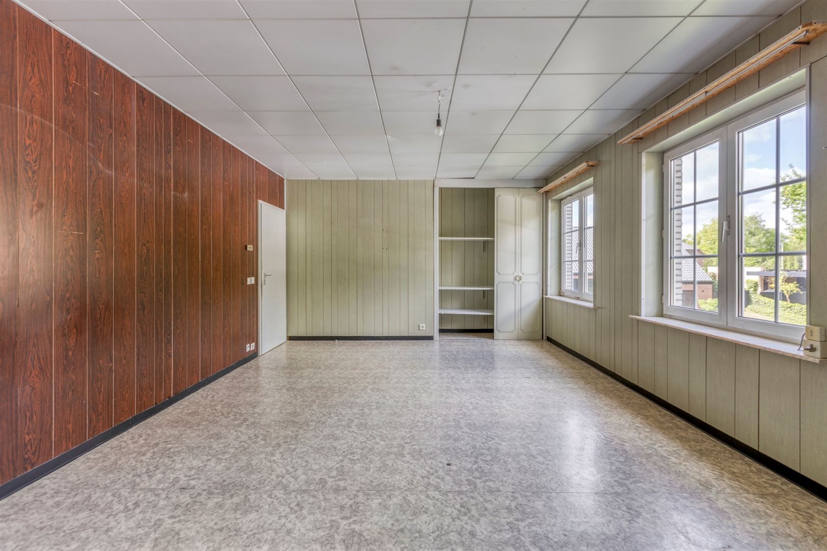 Ruime villa met 5 slaapkamers vlakbij Park Molenvijvers in Genk foto 27