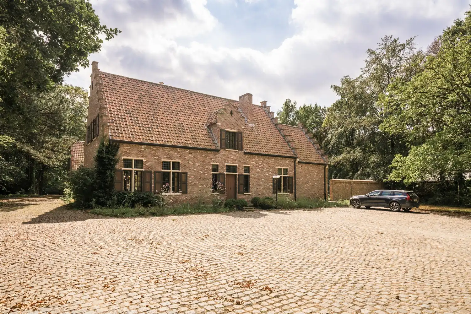 Prachtige villa te koop aan de Lembeekse Bossen foto 2