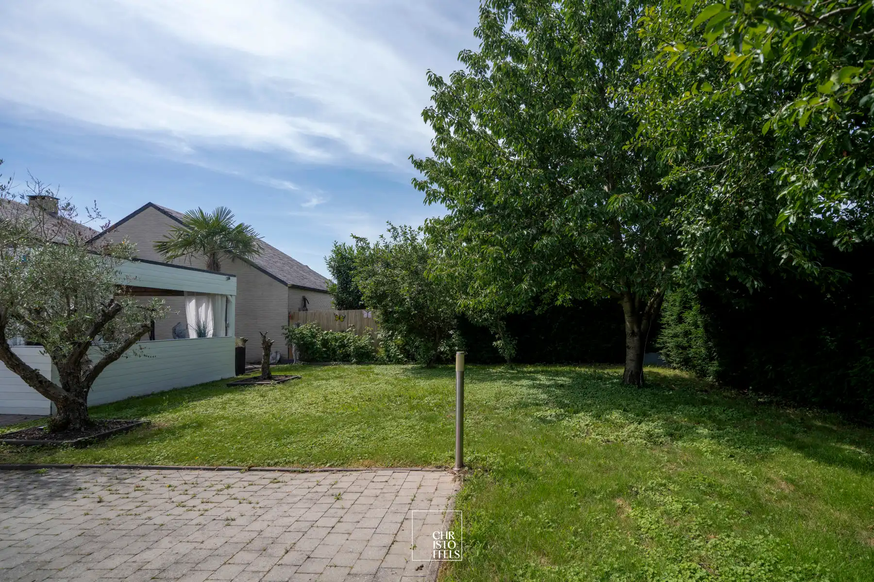 Stijlvolle villa met wellnesscomfort, aparte praktijkruimte in Maasmechelen! foto 13