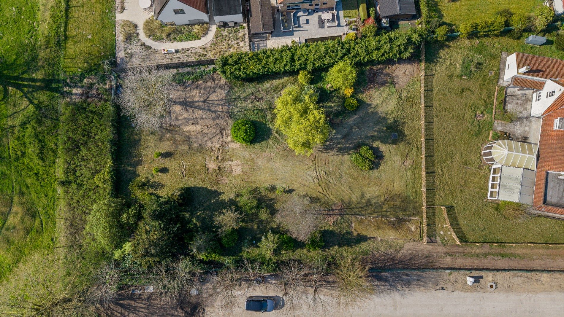 Bouwgrond grenzend aan het natuurgebied foto 6