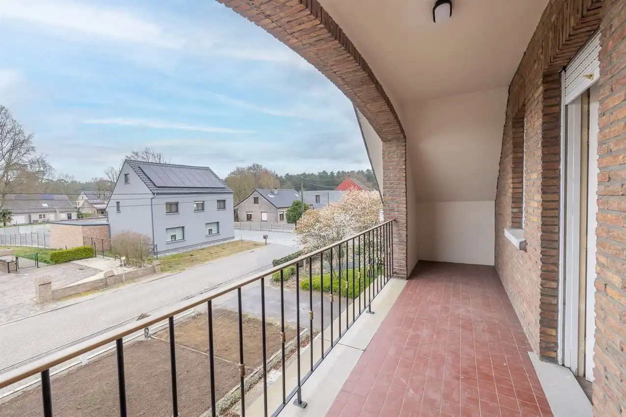 Gusting gelegen woning met 3 slpk, garage en tuin foto 30