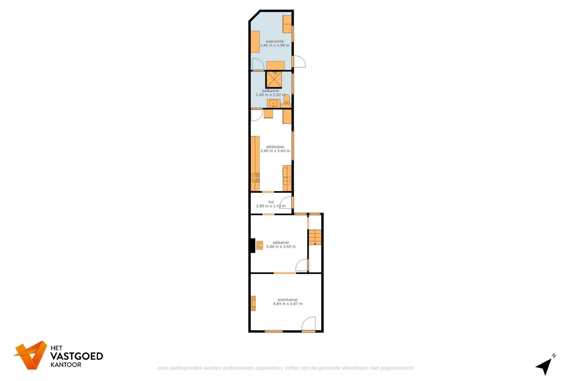 TE RENOVEREN WONING OP 12A86CA MET  RUSTIGE DOCH CENTRALE LIGGING IN STAL foto 24