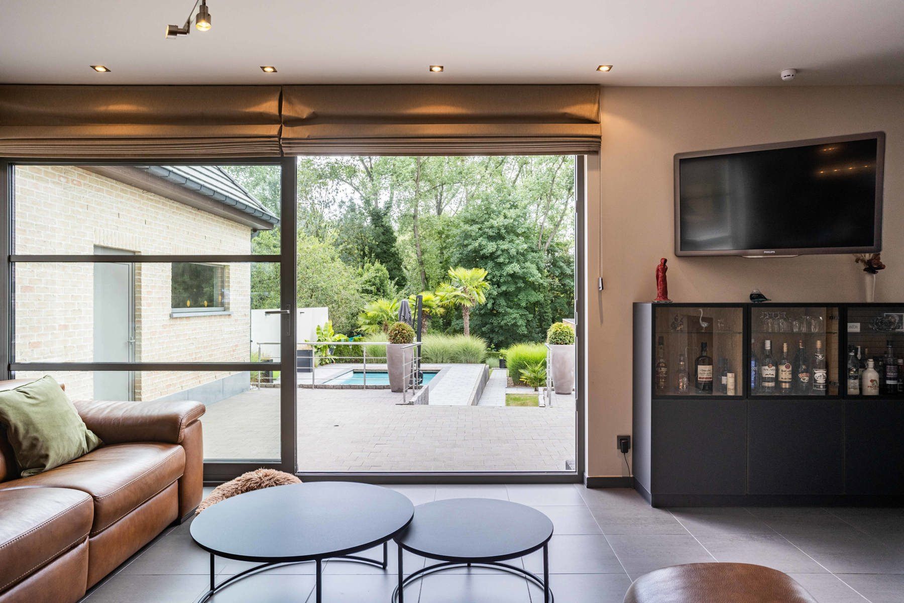 Instapklare woning 4 slpks met zwembad en poolhouse foto 21