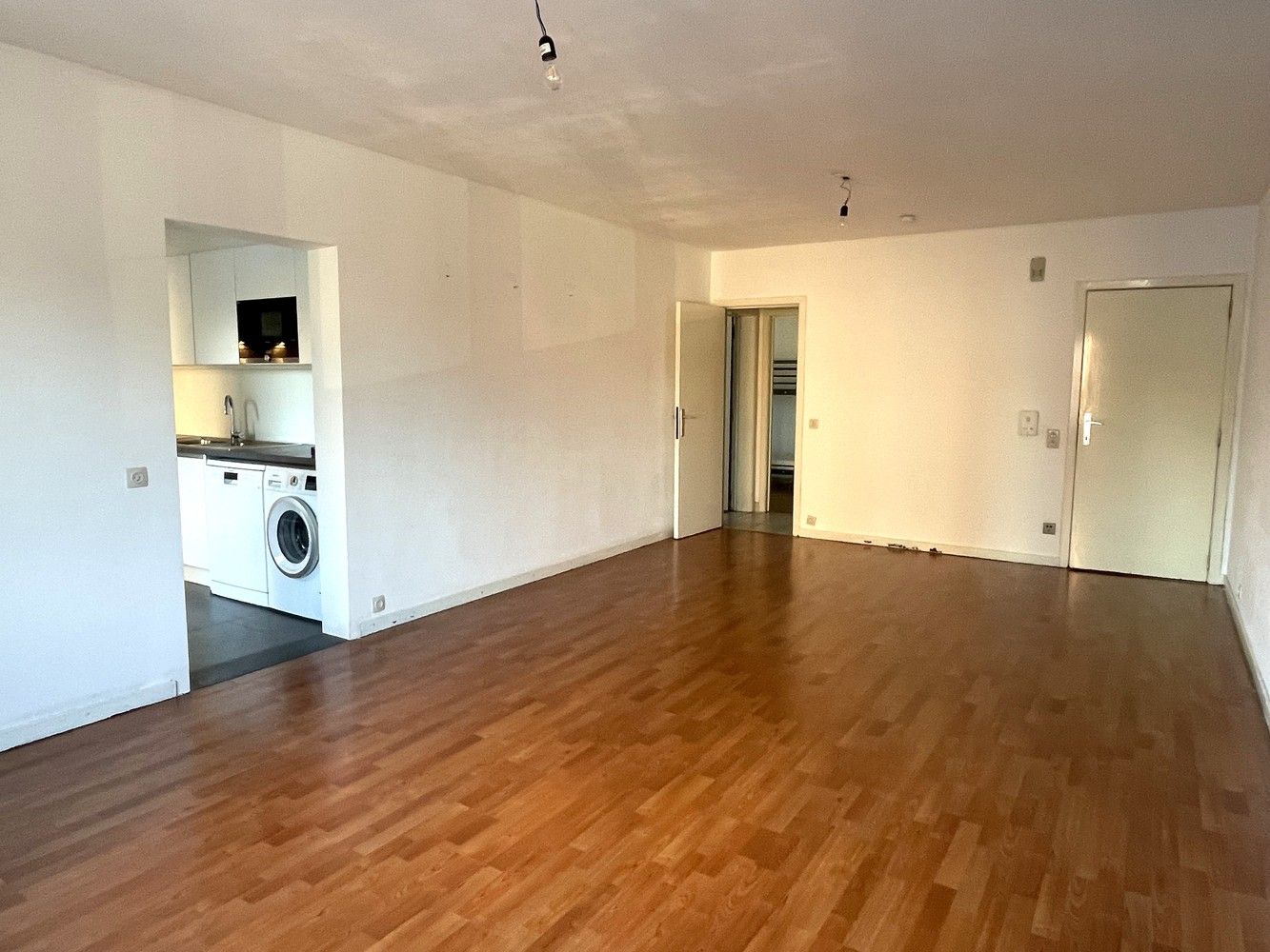 Instapklaar appartement met 2 slaapkamers EN garagebox foto 3