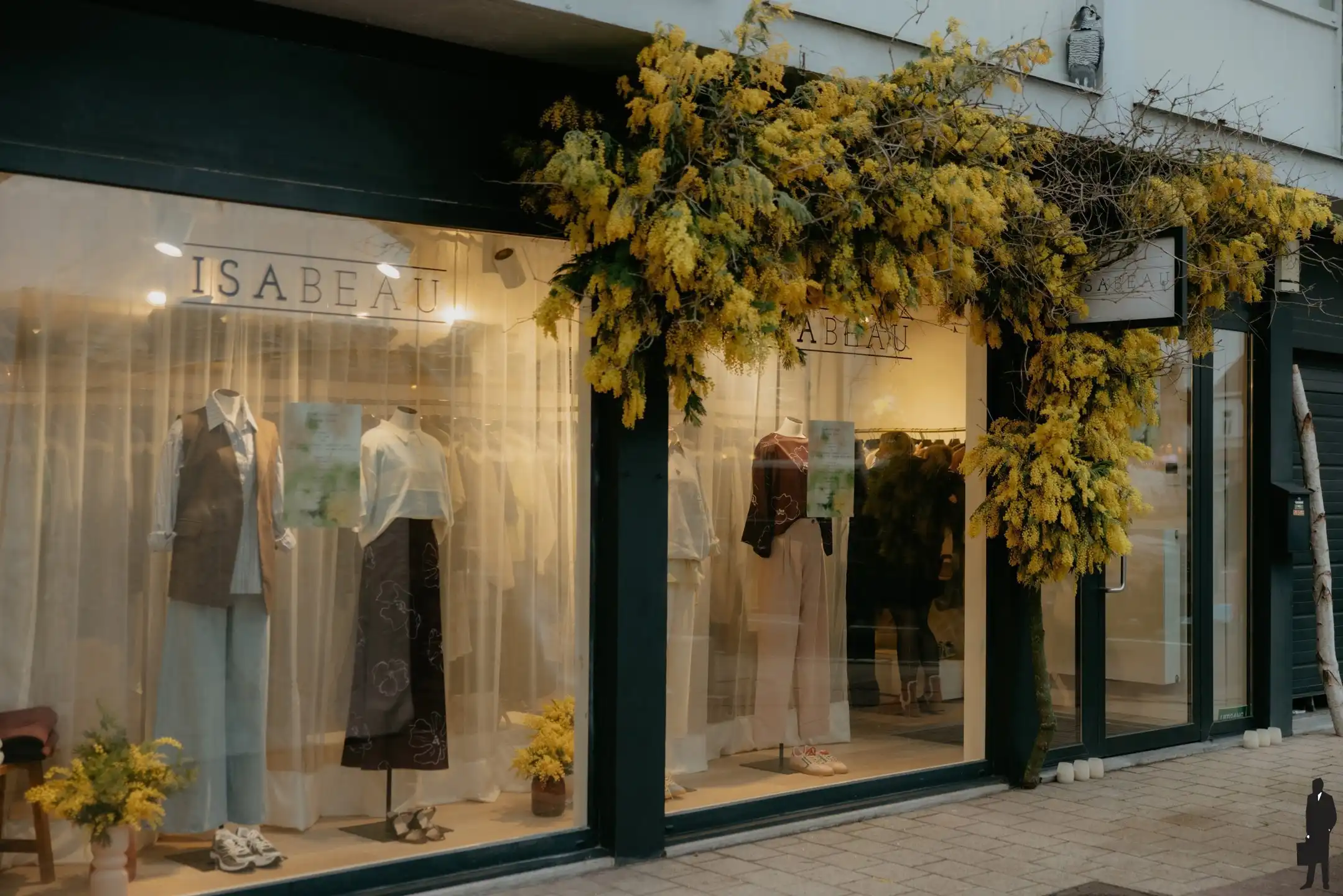 Instapklare woning met 3-4 slpks & polyvalente handelsruimte foto 3