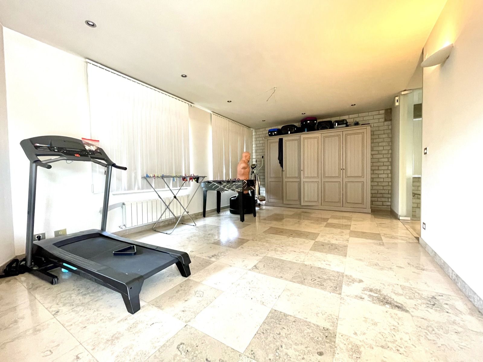 Ruim duplex appartement met handel voor agrarische functie. foto 14