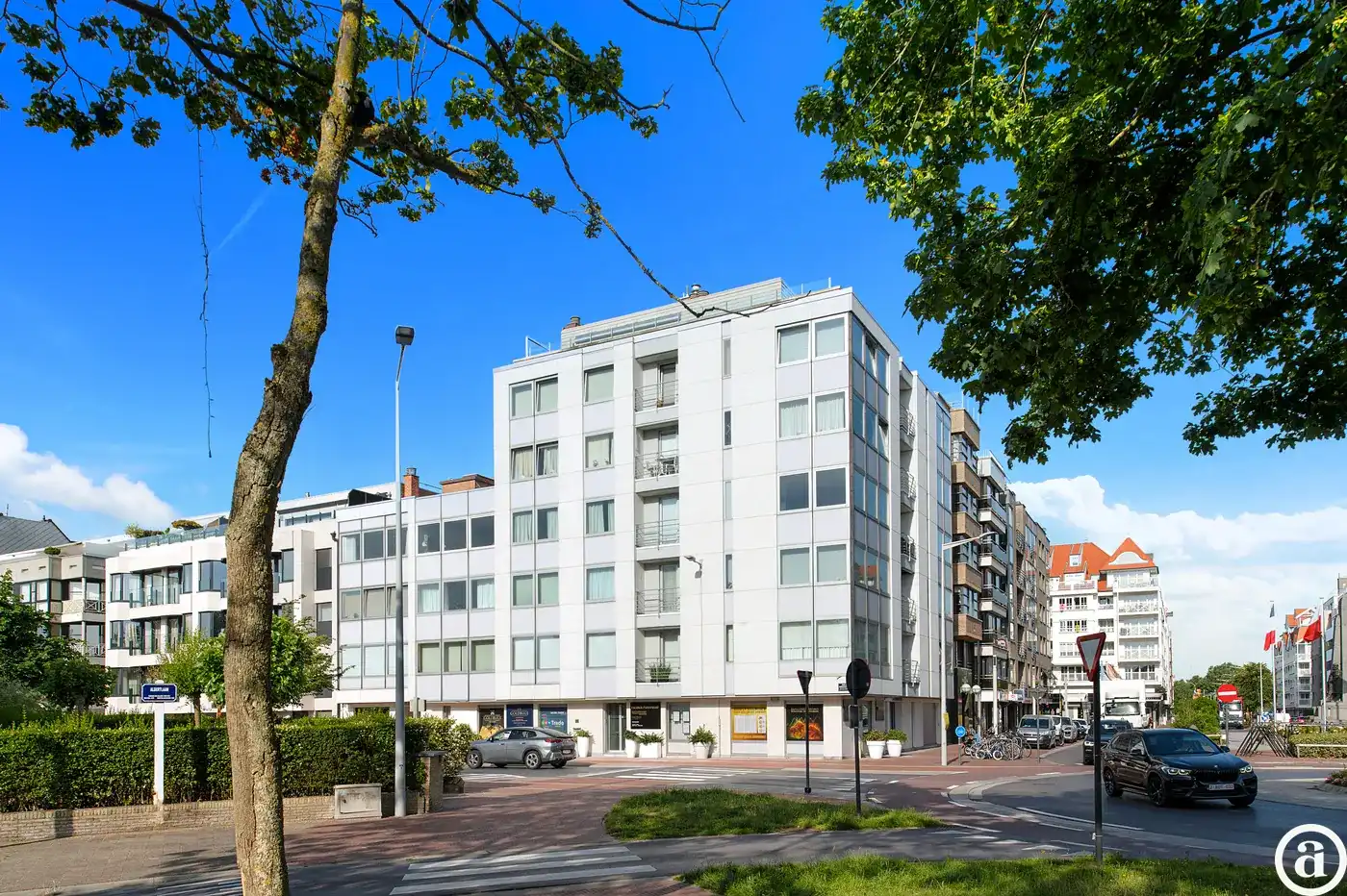 Instapklaar 3-slaapkamerappartement in het centrum van Knokke. foto 4