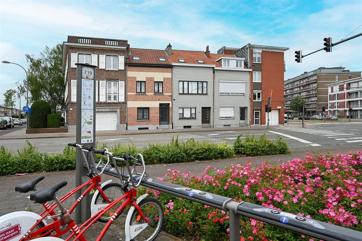 Hoekappartement met veel lichtinval en inpandige garage in Deurne foto 29