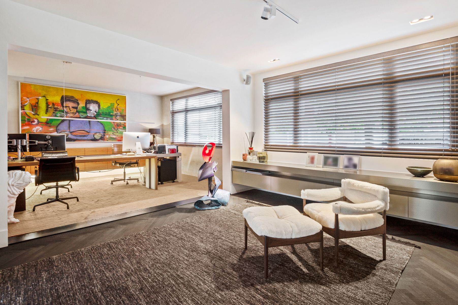 High-end afgewerkte praktijkvilla in het centrum foto 8