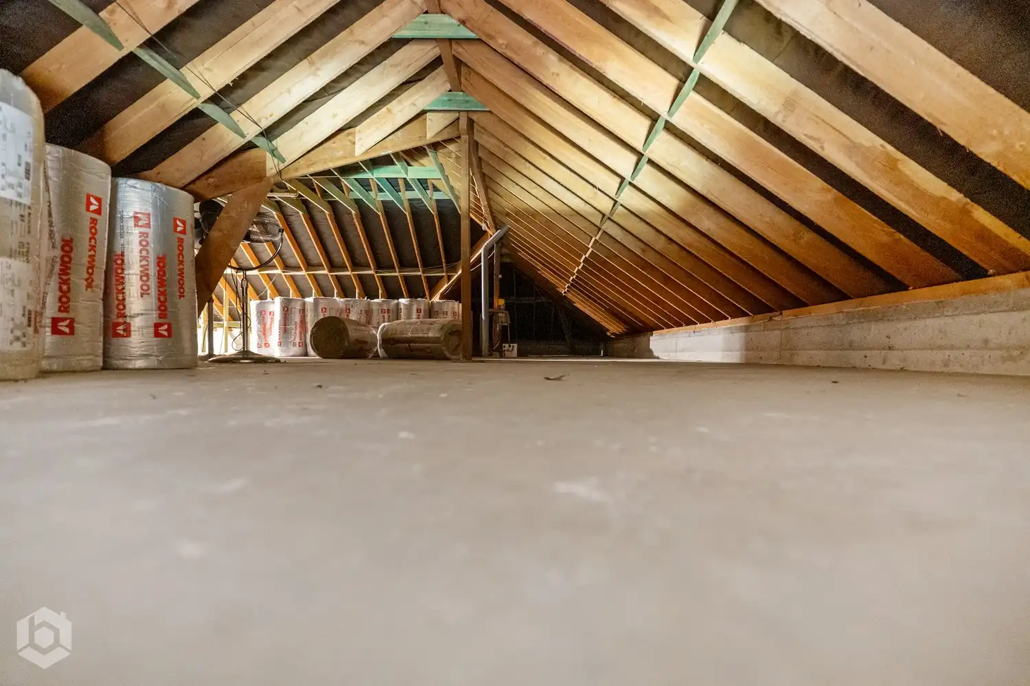 Zeer ruime kangoeroe-woning met achterliggend commerciële units met uitbereidingsmogelijkheden (KMO bestemming) foto 25