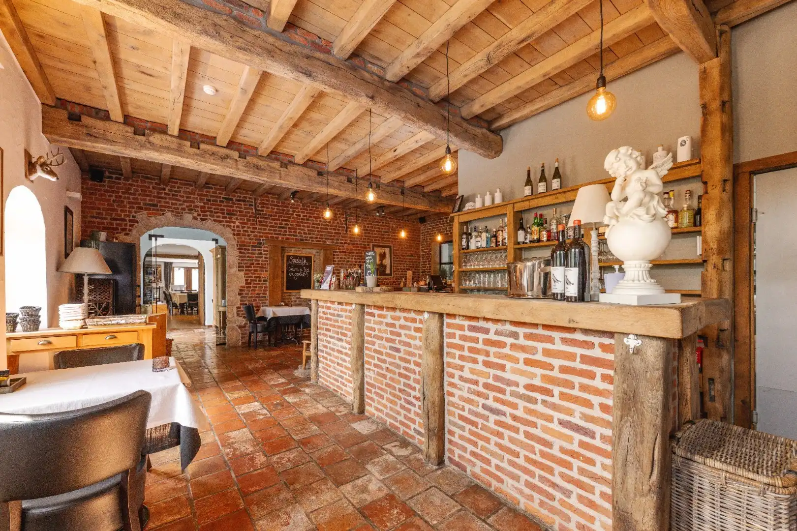 Charmant horecapand "De Couter" met feestzaal foto 12