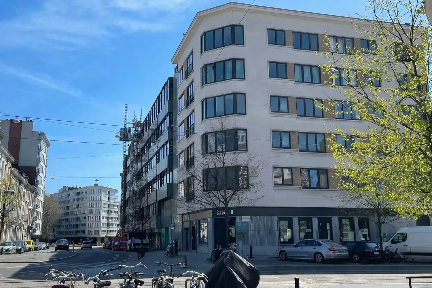 Ruim instapklaar appartement met 3 slaapkamers foto 2