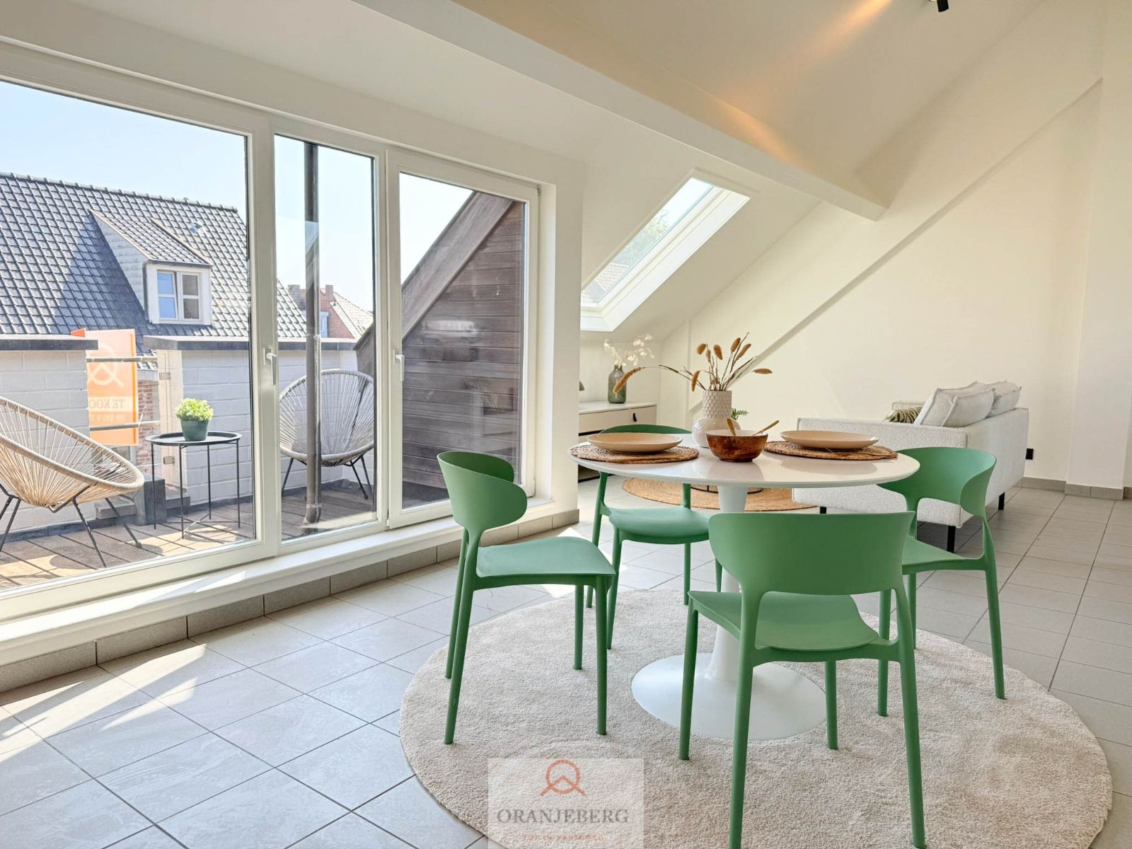 Lichtrijk 1 slpk-appartement met terras Sint-Amandsberg! foto 4