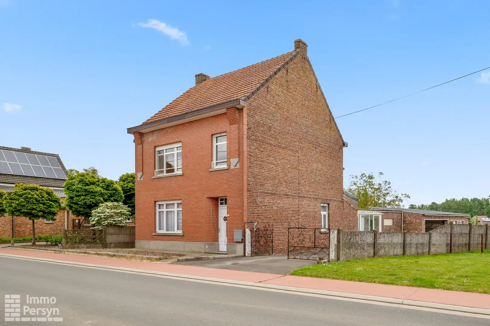 Ruime open bebouwing met enorm potentieel en prachtig landelijk uitzicht foto 2