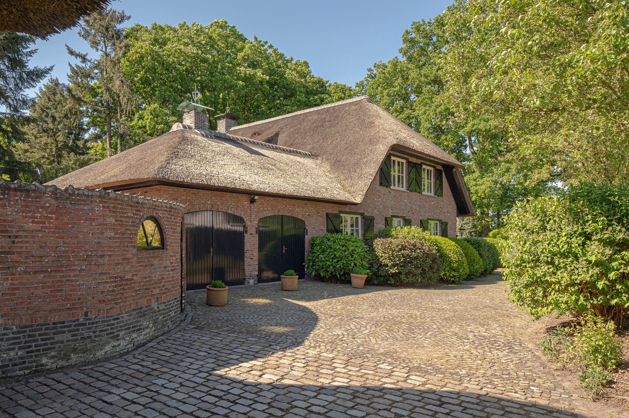 Een parel in een rustige, groene omgeving te Essen met 6 slaapkamers, buitenzwembad en sauna foto 36