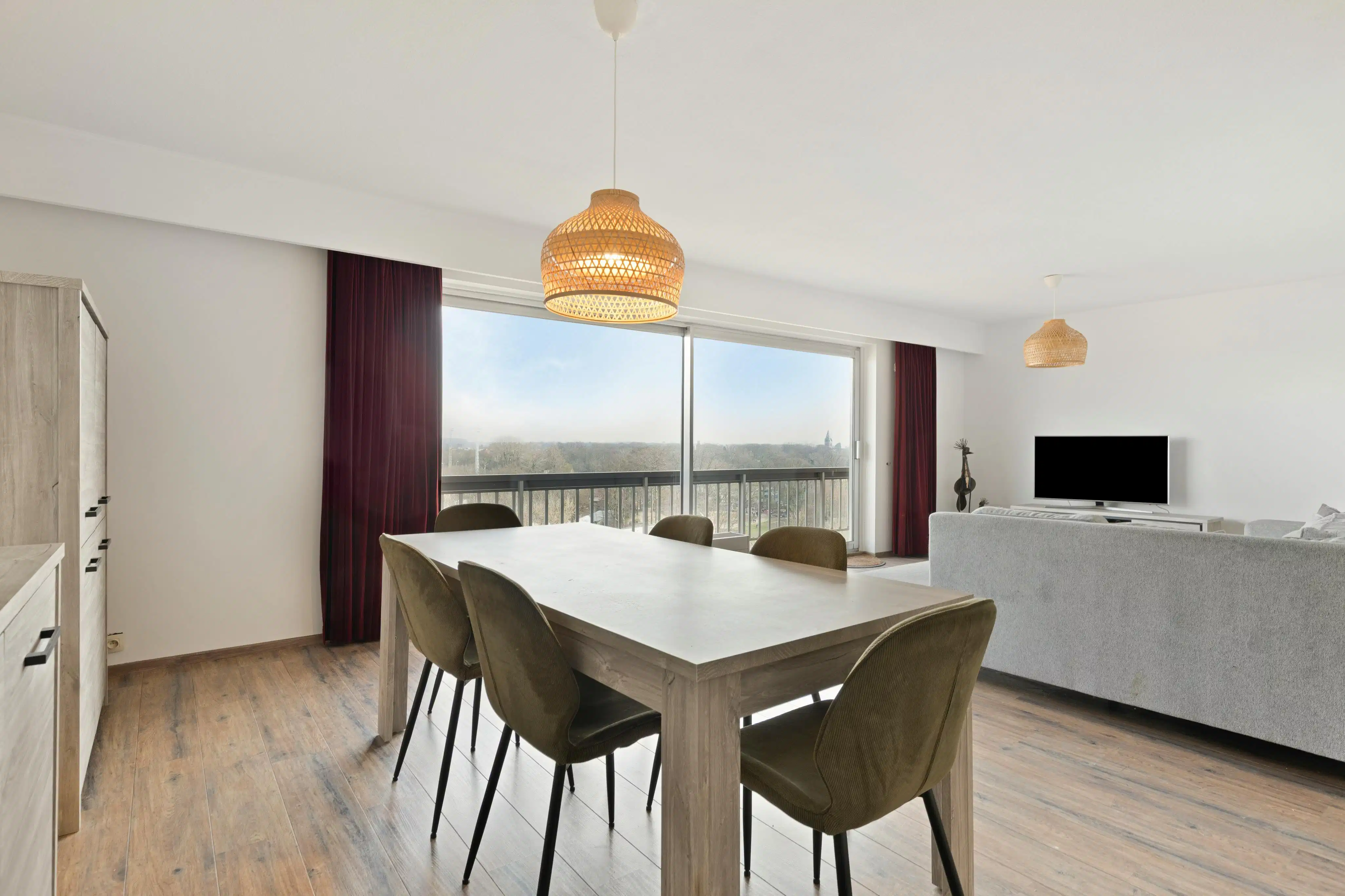 Uitzonderlijk ruim appartement met 2 terrassen te koop foto {{pictureIndex}}