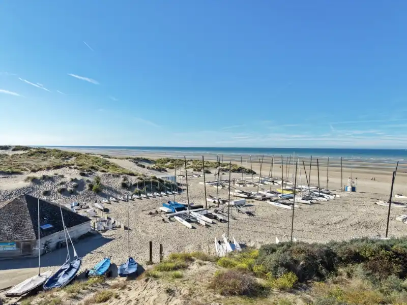 MODERN GERENOVEERDE STUDIO MET APARTE SLAAPHOEK VLAK BIJ DE ZEE EN HET SYCOD foto 4