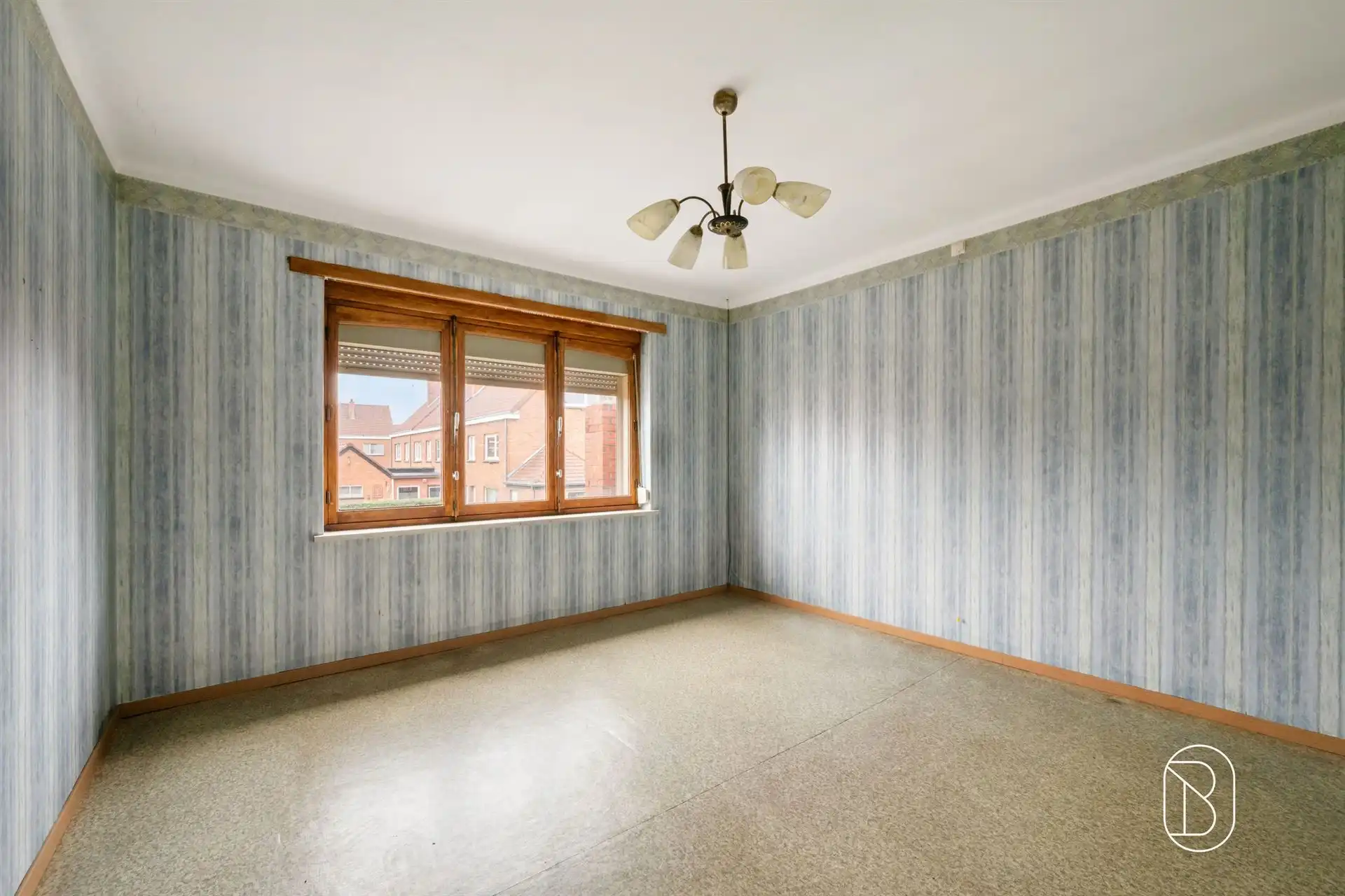 Ruime woning met veel potentieel in Dottignies foto 9
