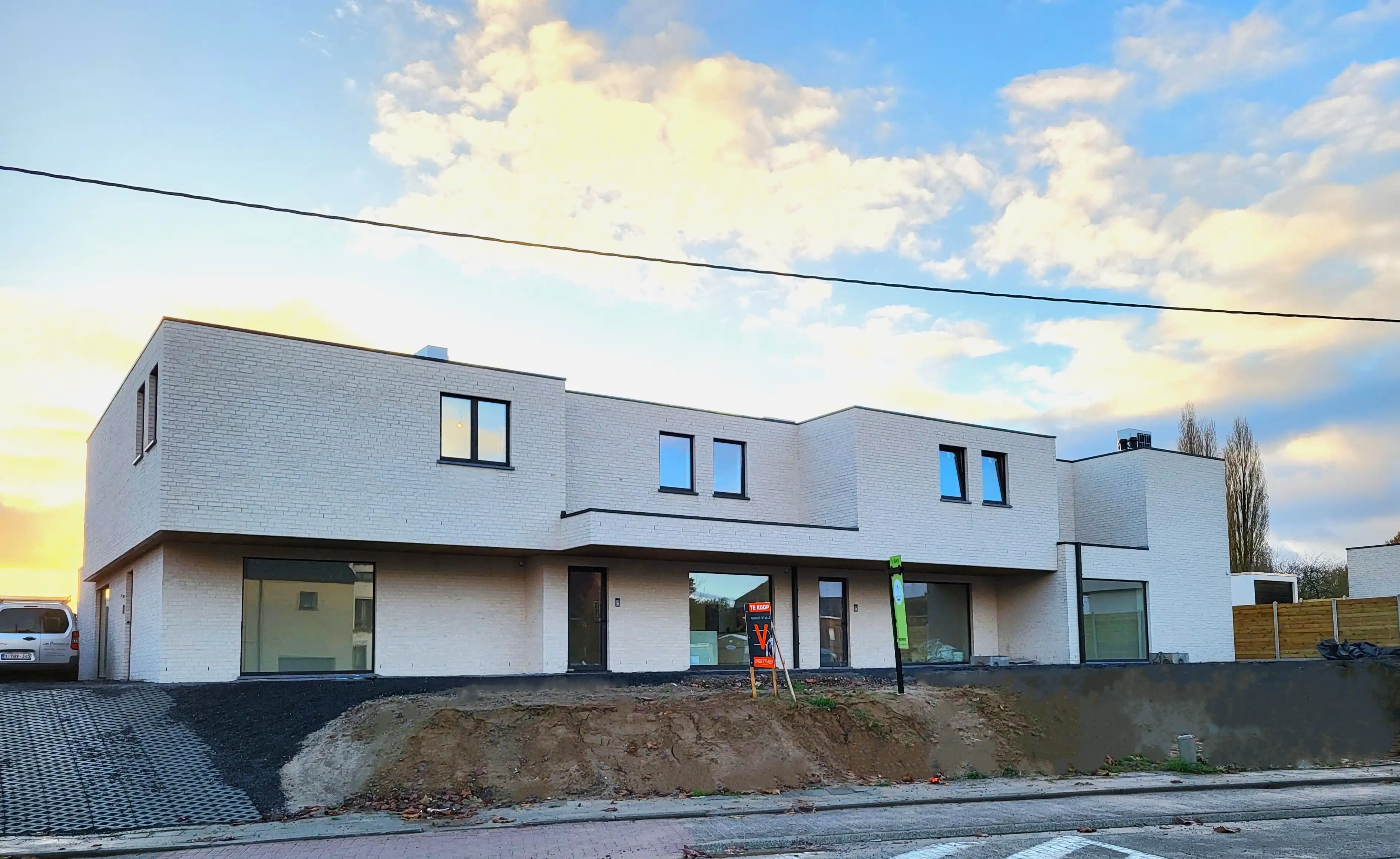 Woning 4 is een halfopen bebouwing  foto 2