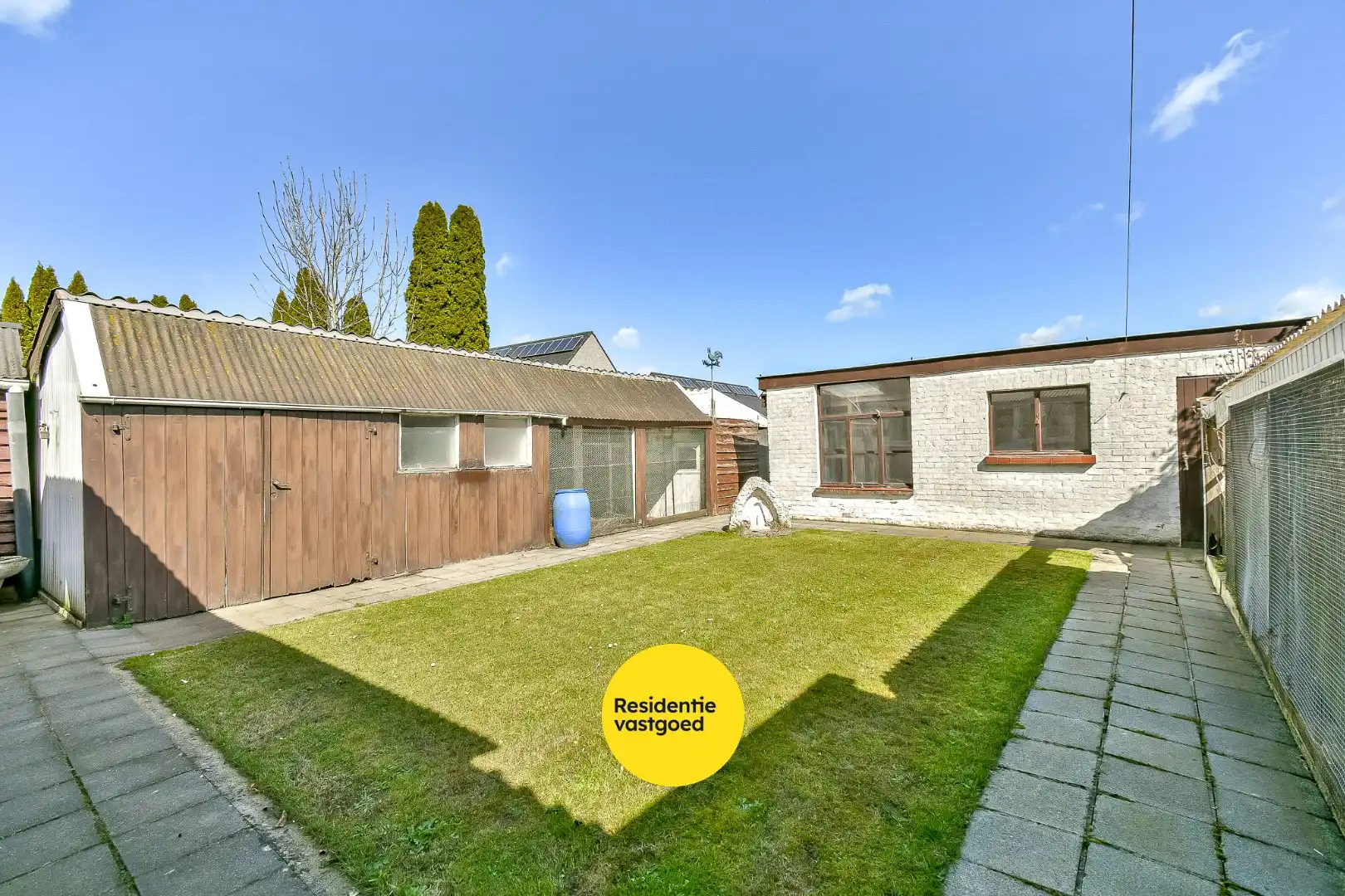 Te renoveren halfopen bebouwing met tuin en groot potentieel foto 3