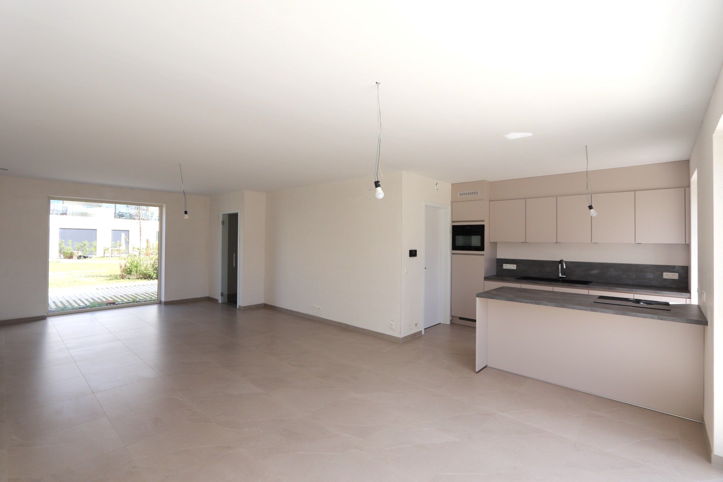 BEN-WONING MET CARPORT & 3 SLAAPKAMERS foto 4