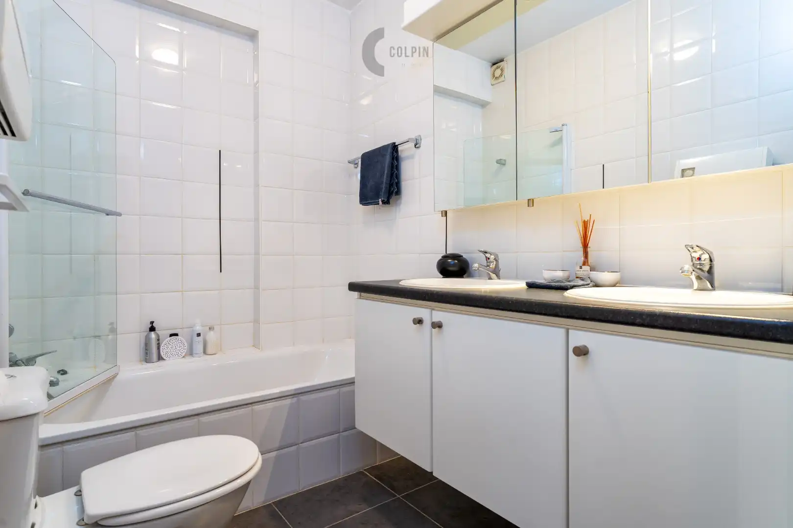 Lichtrijk appartement vlakbij de zee in Heist foto 9