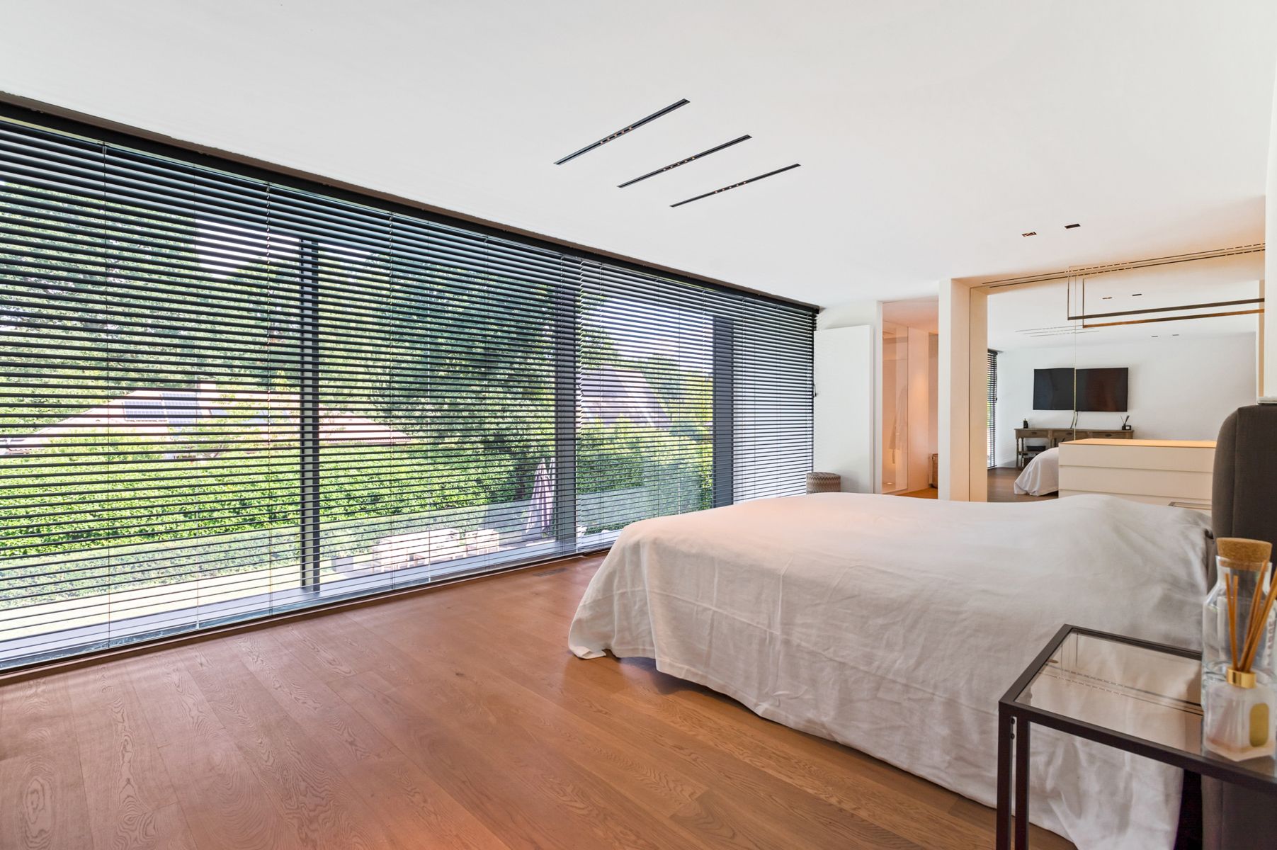 Stijlvol gerenoveerde villa in Koningshof Schoten foto 15