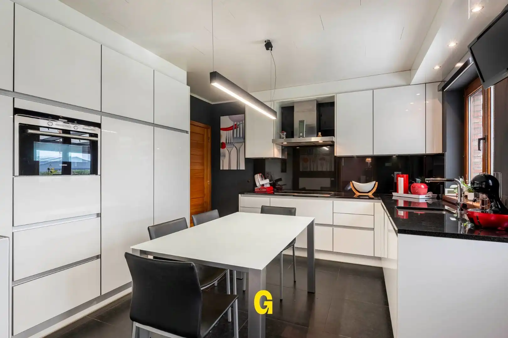 Verzorgde vrijstaande woning met 3 slaapkamers, inpandige garage en tuin op 10a 10ca in het mooie landelijke Werm foto 10