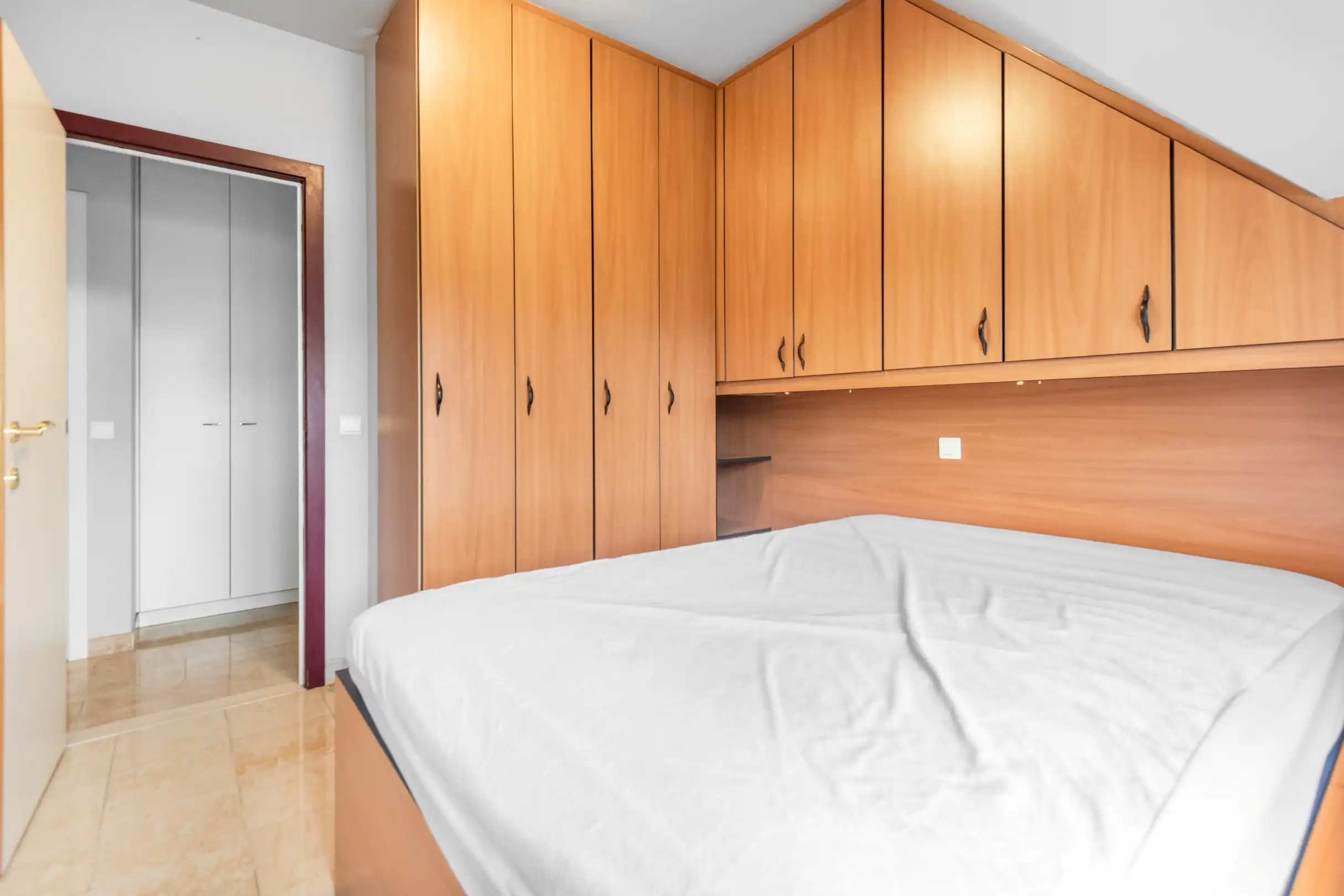 Duplexappartement met zuid-west oriëntatie gelegen vlakbij de Lippenslaan en de Zeedijk. Inpandige garagebox te koop foto 12