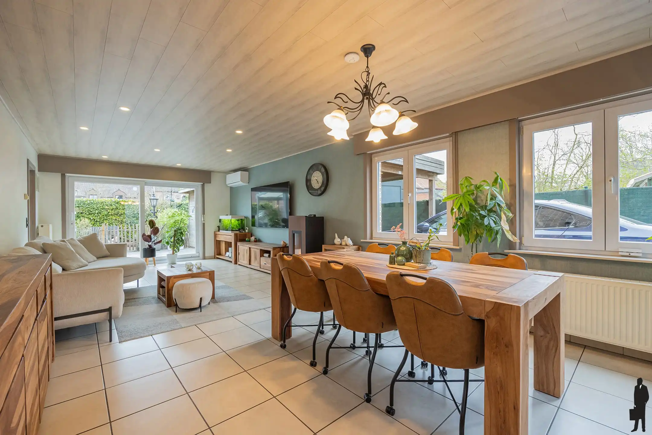 Instapklare gezinswoning met 3 slpk, tuin, garage & carport  foto 6