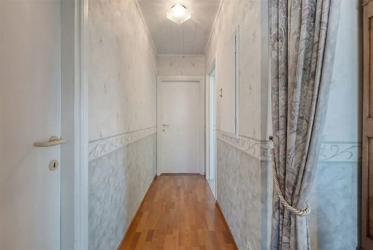 Karaktervolle, vrijstaande woning met 3 slaapkamers en inpandige garage op een prachtig perceel van 12a36ca te Maaseik foto 11