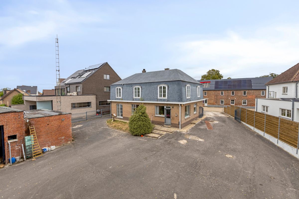 Landelijke woning met 2 loodsen foto 20