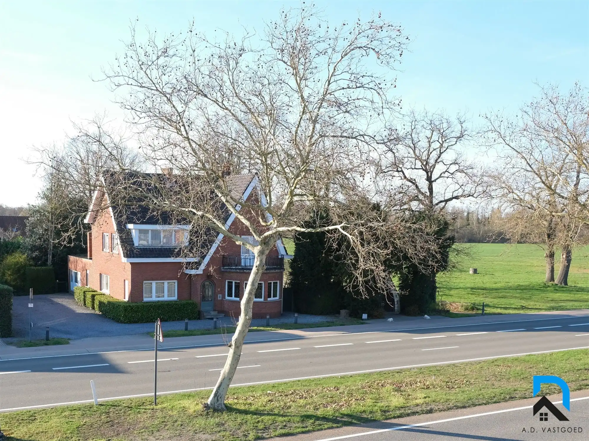 Tijdloze woning met uitstraling nabij het centrum van Hasselt foto 2