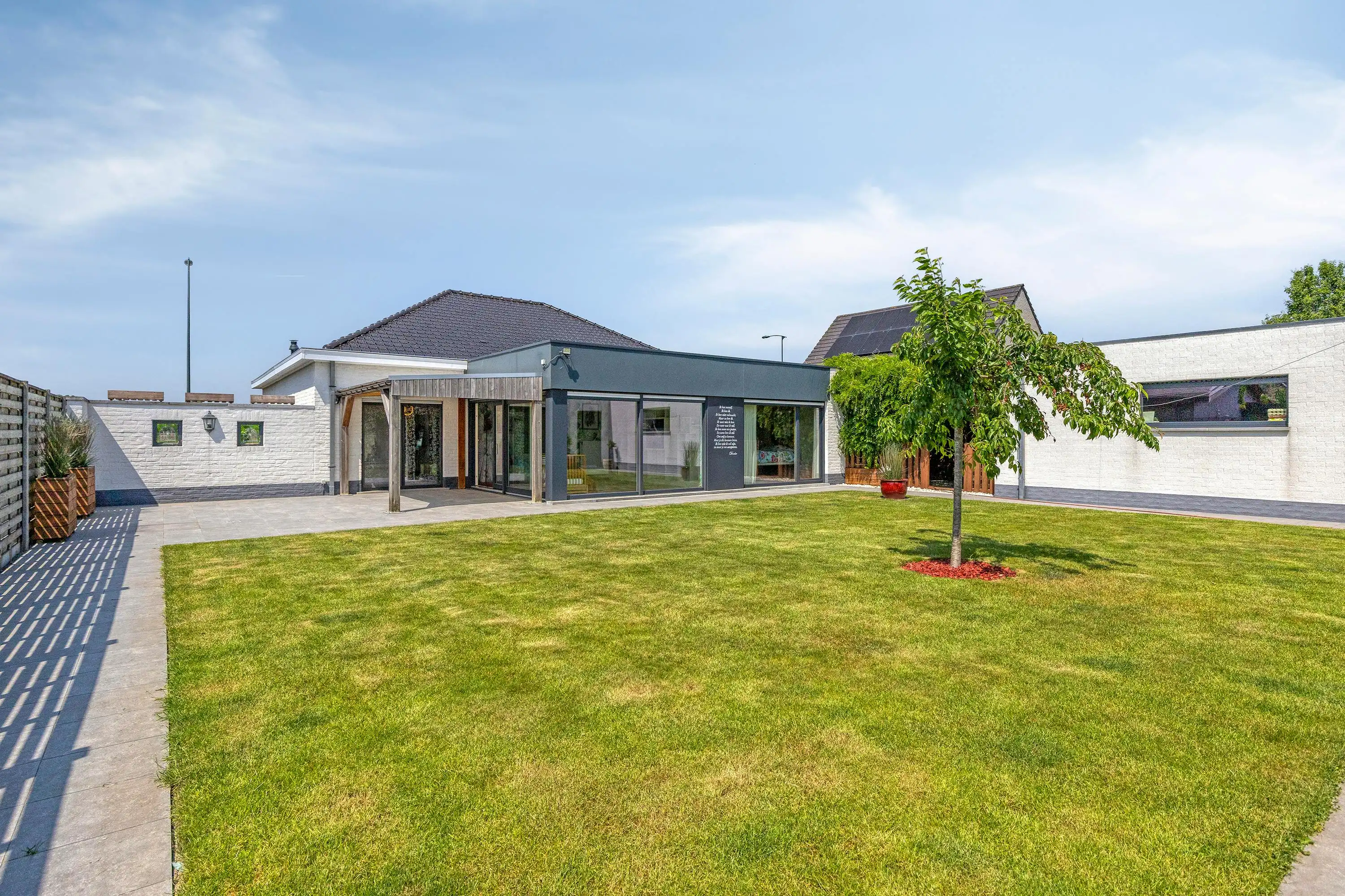 Gerenoveerde bungalow met zonnige tuin nabij Aalter foto 15