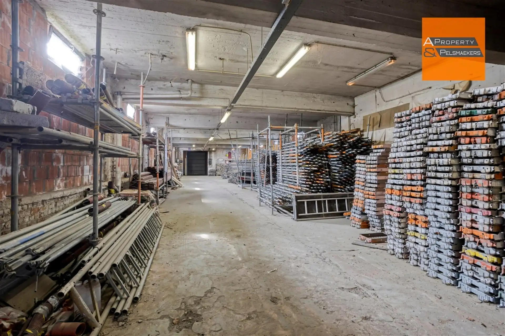 Woning met loods.  foto 15