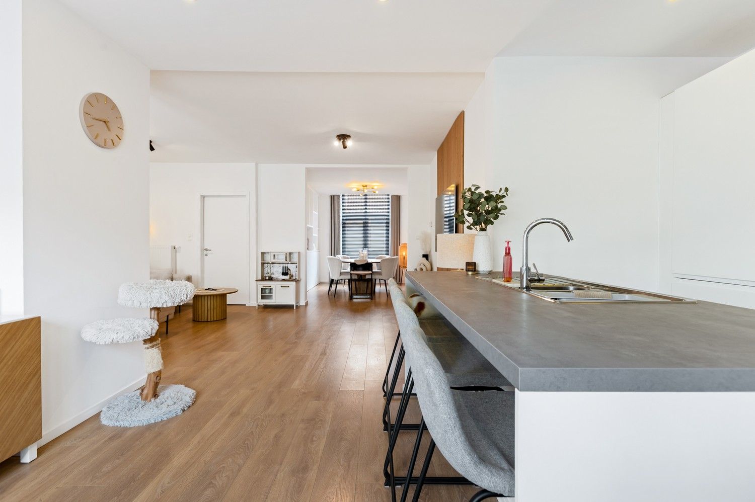 Instapklare woning met 3 slaapkamers, mooie tuin en garage in Kapellen! foto 7