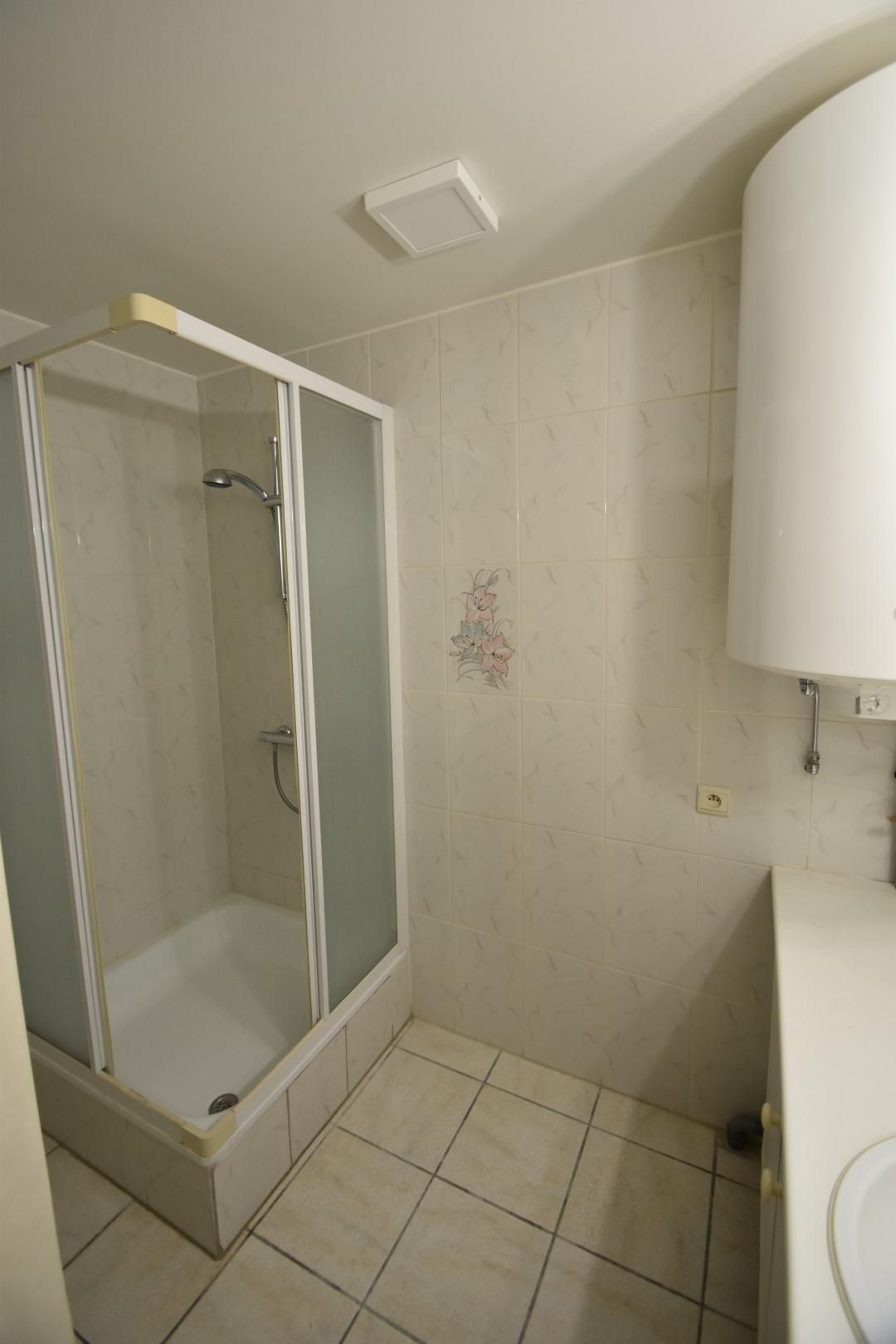Gelijkvloers appartement met één slaapkamer foto 5