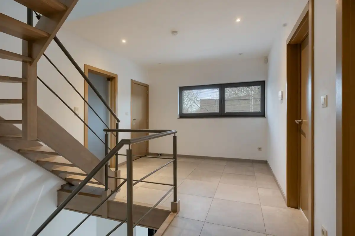 Ruime gerenoveerde villa met 5 slaapkamers en 2 badkamers, tuin en garage in Kessel-Lo, EPC-waarde 285 kWh/m²  foto 13