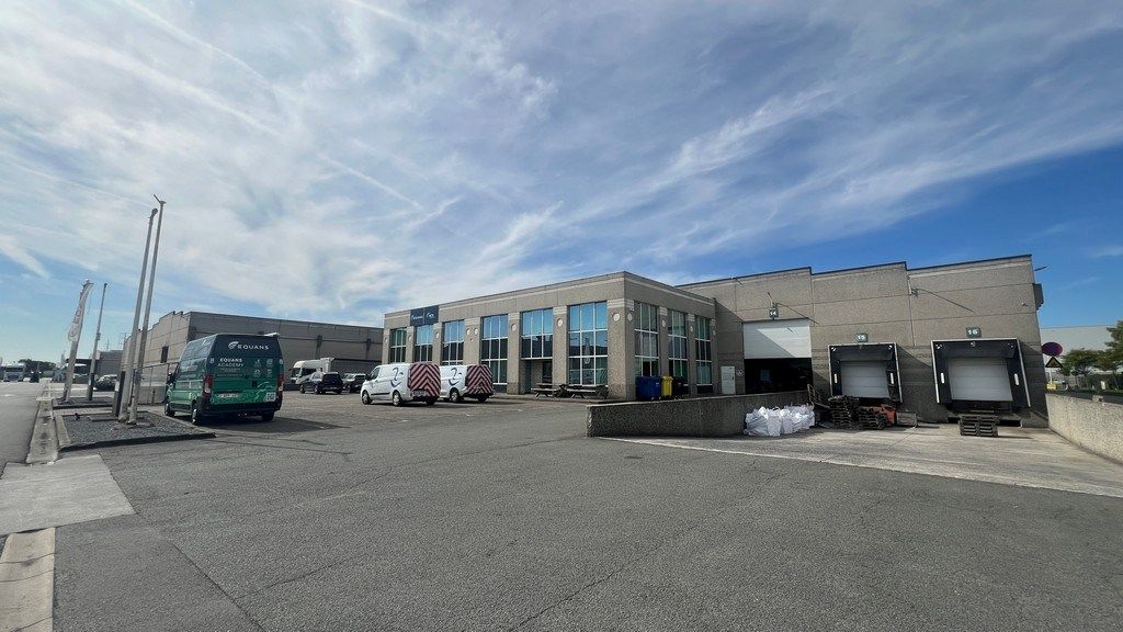 Loods met kantoren te huur in haven van Gent foto 19