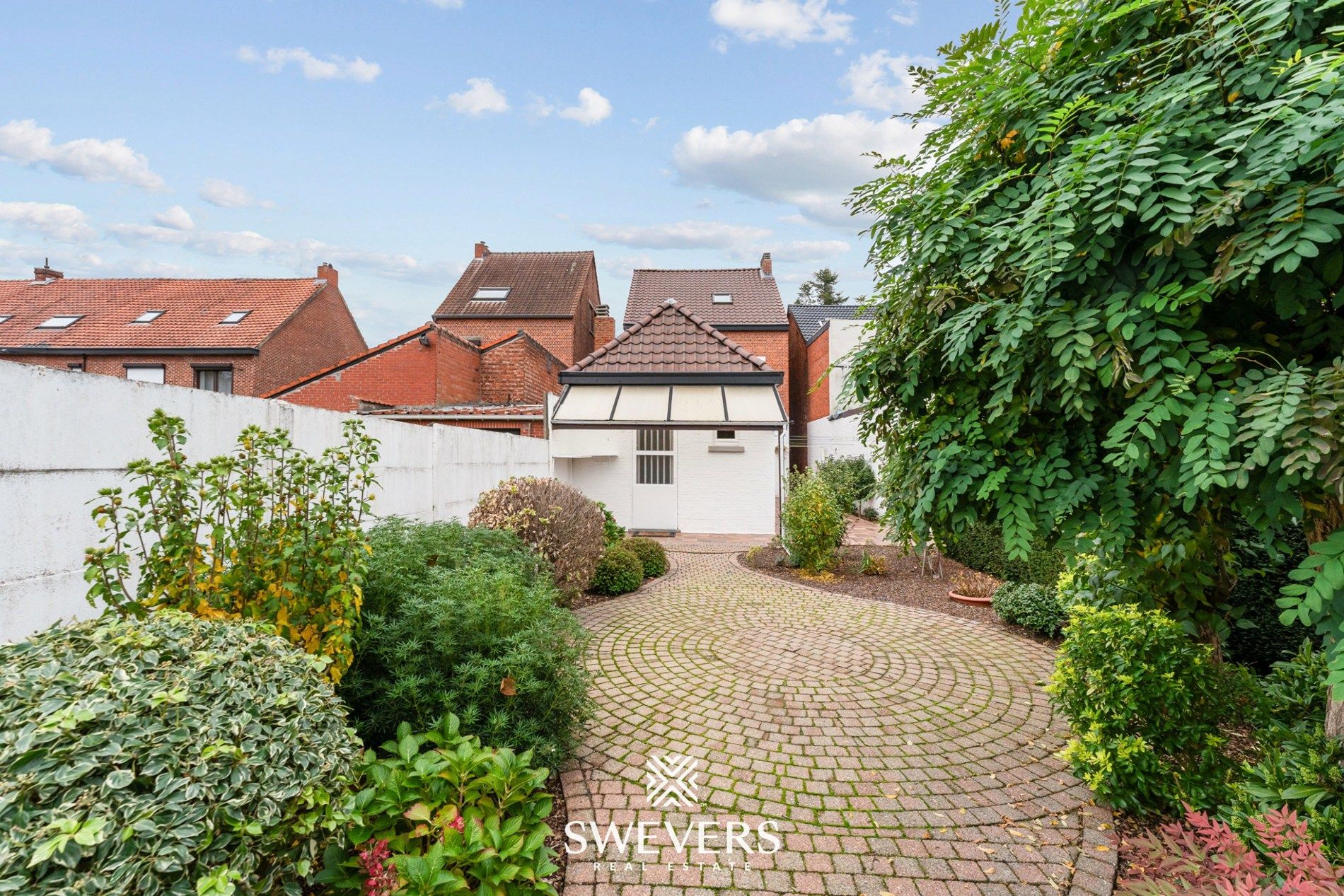 Te renoveren woning met veel karakter nabij het centrum  foto 31